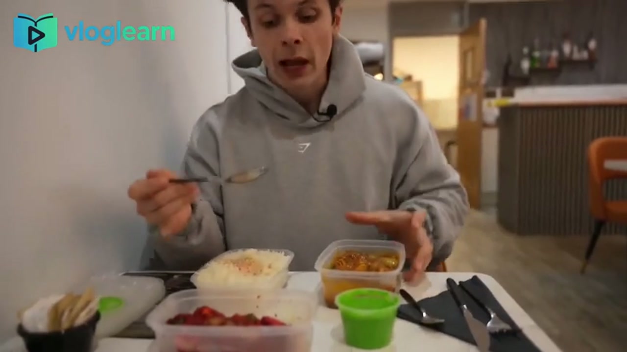 深夜觅食大作战：全城搜寻那唯一的健康餐孤星